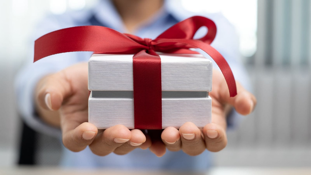 Client Gifting // unique high end corporate gifts, corporate gift ideas for clients