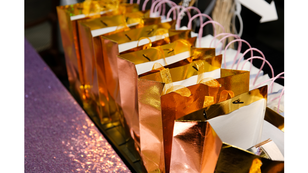 Goodie Bags displayed on a table - Gift bags - Goodie bags - Gift bag ideas