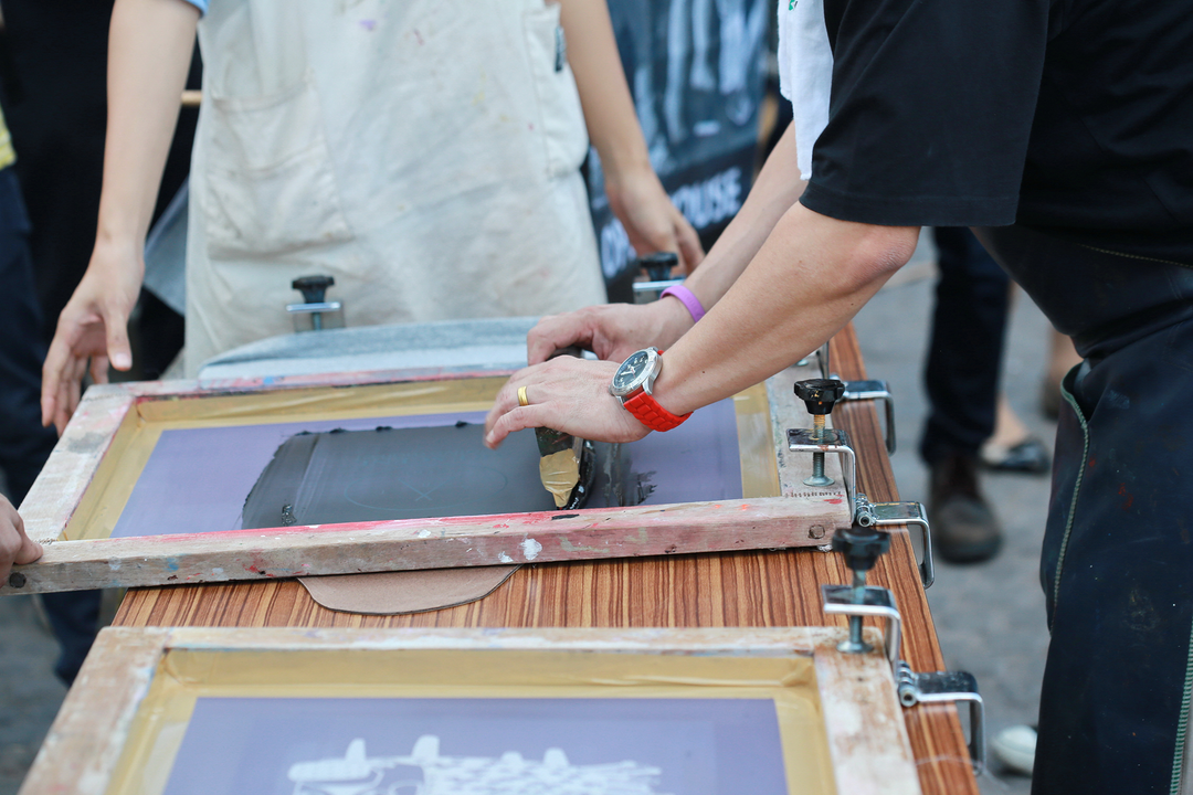 Screen Print in Progress // printing products, screen printing on fabric