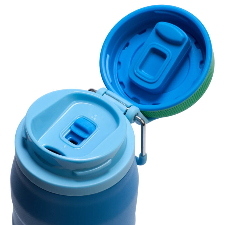 The IceFlow™ Bottle Twist Flip 0.7L / 24oz