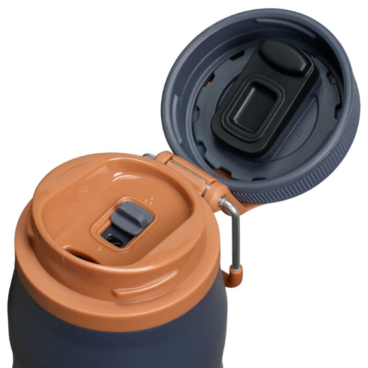 The IceFlow™ Bottle Twist Flip 0.7L / 24oz