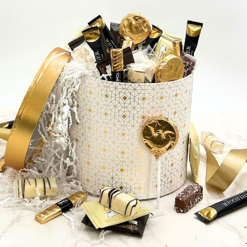 Sweetness Sharing for Ten Gift Hamper