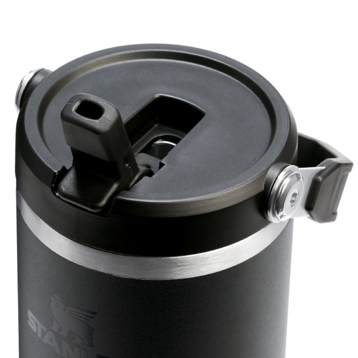 The IceFlow™ Flip Straw 2.0 Tumbler 0.89L / 30oz