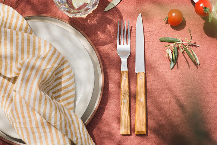 Opinel La Table Au Soleil Set – 4 Sylve Forks & 4 Bon Appetit Knives – Olivewood